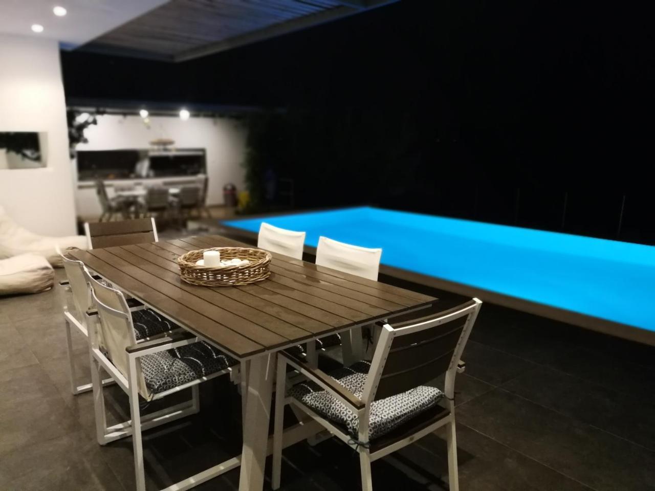 Villa Titi Kamínia Exteriör bild